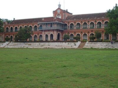 Karnatak College